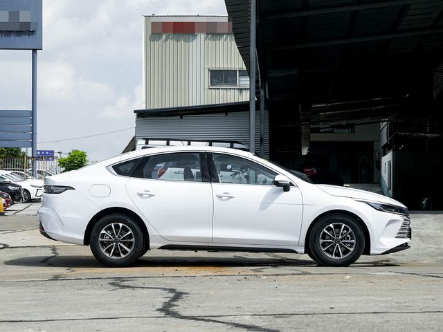 BYD Destroyer 05 — правый профиль
