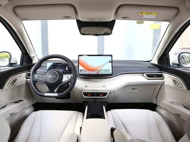 BYD Seagull — передняя панель и центральный экран